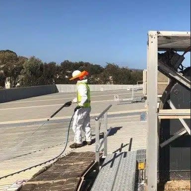 Pressure cleaning commercial Property