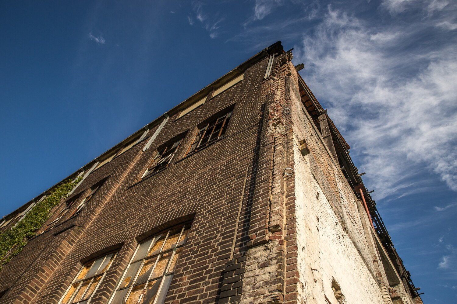 commercial cleaning for old buildings and spaces